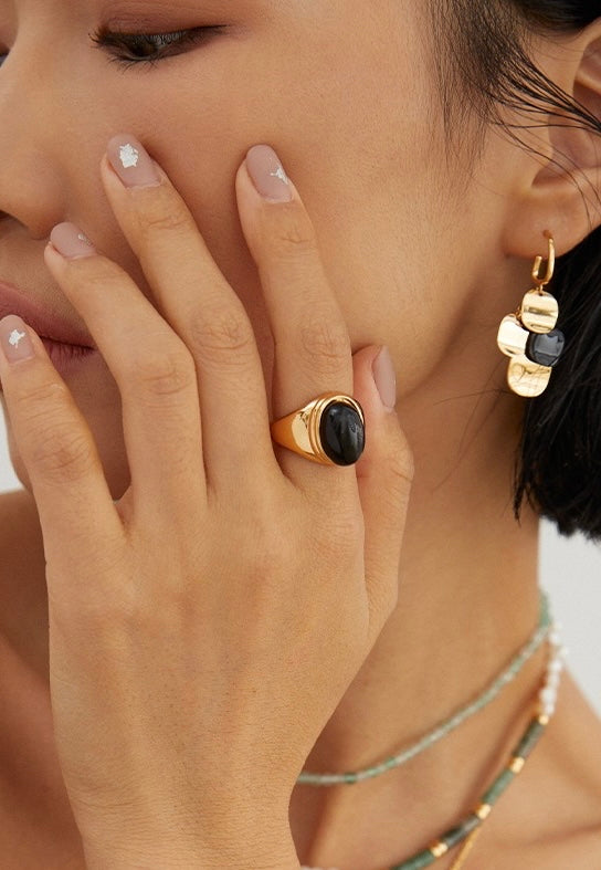 Oval Gemstone Ring|black onyx