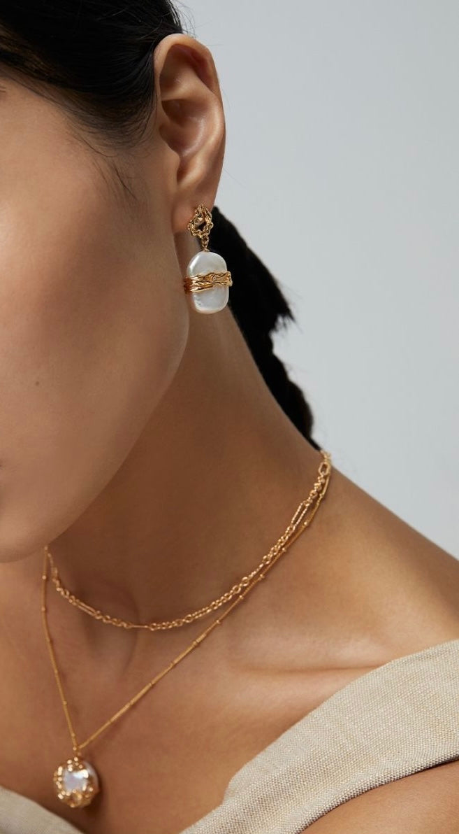 Sterling silver baroque pearl necklace