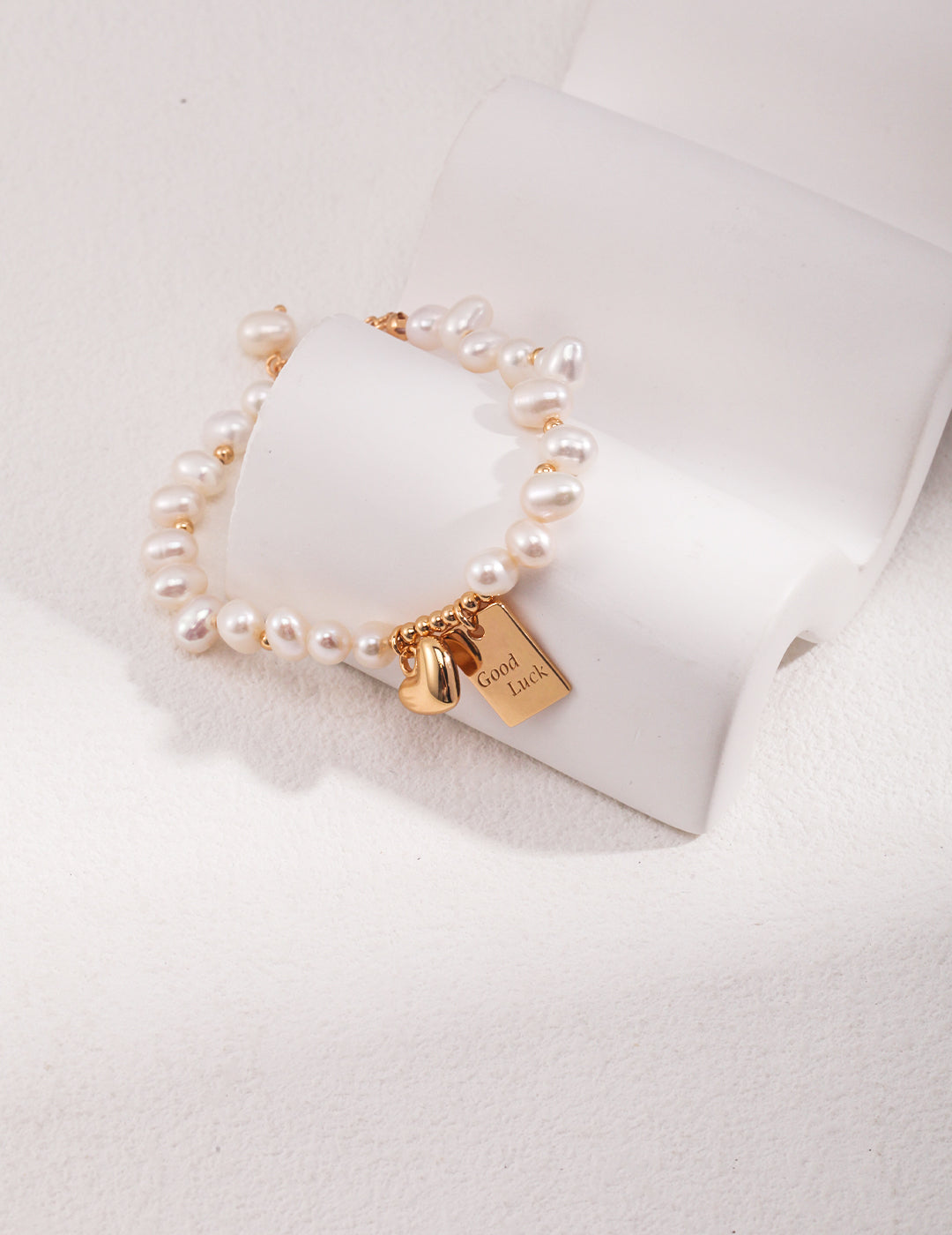 Good Luck | pearl bracelet with heart
